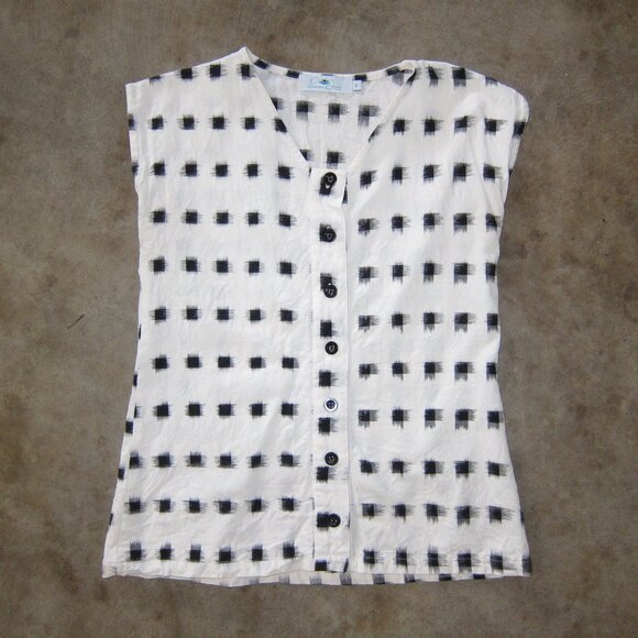 Passion June Linen Top - Picture 1 of 4